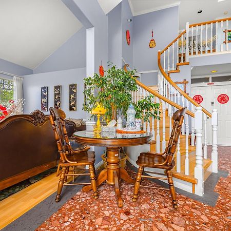 Charming Family Hotel Ричмънд Екстериор снимка